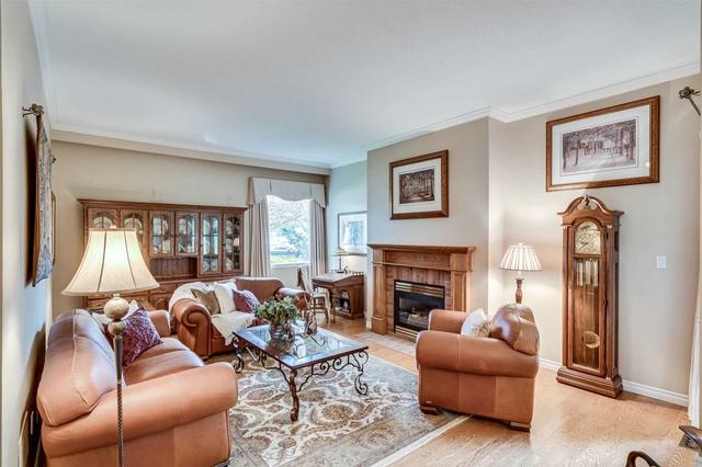 2167 Pauline Crt, House detached with 3 bedrooms, 3 bathrooms and 6 parking in Burlington ON | Image 31