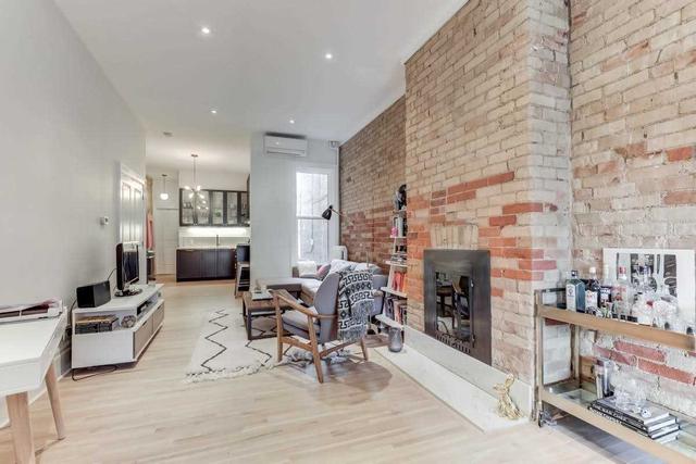 1 - 122 Brunswick Ave, House attached with 1 bedrooms, 1 bathrooms and 1.5 parking in Toronto ON | Image 7
