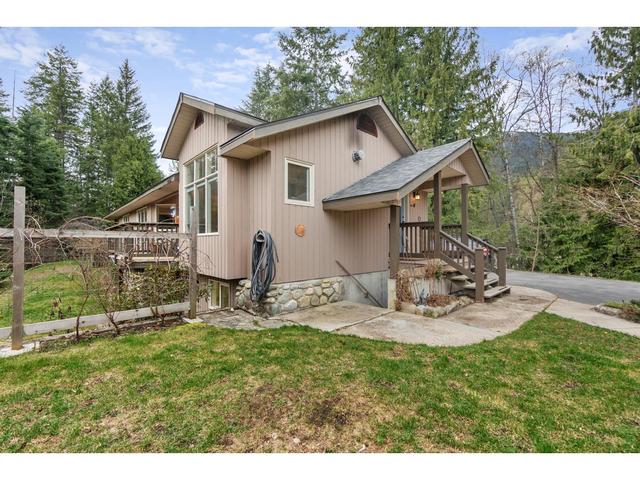 2286 Annable Road, House detached with 4 bedrooms, 3 bathrooms and null parking in Central Kootenay F BC | Image 42