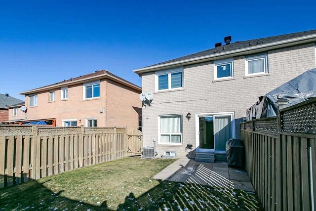 48 Mount Fuji Cres, House semidetached with 3 bedrooms, 4 bathrooms and 3 parking in Brampton ON | Image 35