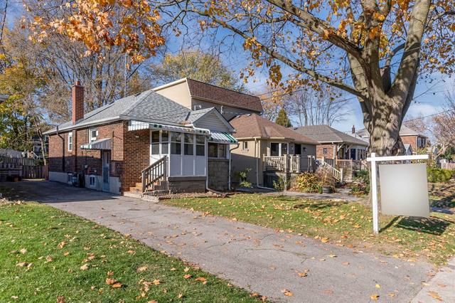 80 Queens Ave, House detached with 2 bedrooms, 2 bathrooms and 5 parking in Toronto ON | Image 4