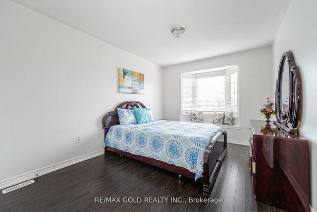 11 Shortreed Grve, House semidetached with 3 bedrooms, 4 bathrooms and 4 parking in Brampton ON | Image 19