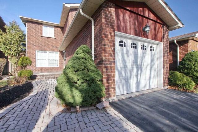 14 Cashel St, House detached with 3 bedrooms, 2 bathrooms and 3 parking in Brampton ON | Image 23