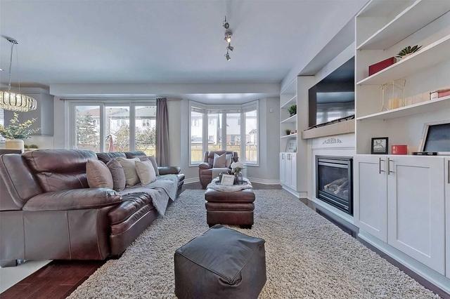 2355 Pilgrim Sq, House detached with 4 bedrooms, 4 bathrooms and 4 parking in Oshawa ON | Image 33