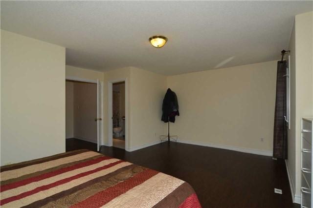 16 - 151 Townsgate Dr, Townhouse with 3 bedrooms, 3 bathrooms and 2 parking in Vaughan ON | Image 16