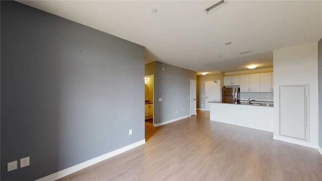 810 - 7325 Markham Rd, Condo with 2 bedrooms, 2 bathrooms and 1 parking in Markham ON | Image 2