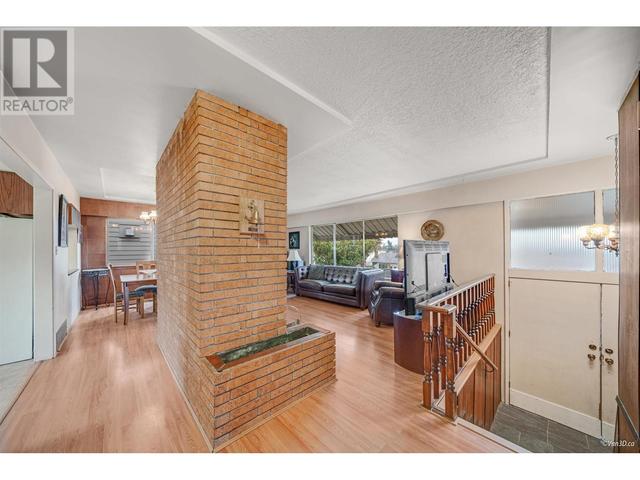 5375 Georgia Street, House detached with 4 bedrooms, 1 bathrooms and 3 parking in Burnaby BC | Image 14