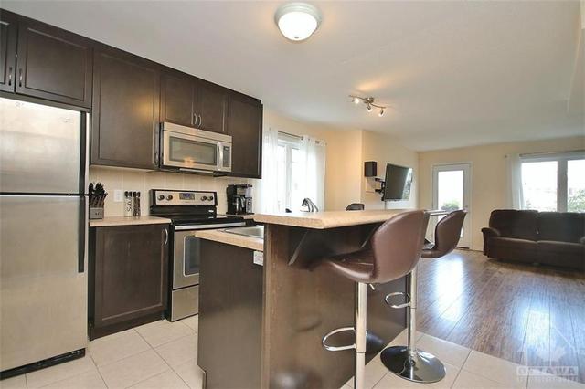 200 Shanly Private, House attached with 2 bedrooms, 3 bathrooms and 1 parking in Ottawa ON | Image 16
