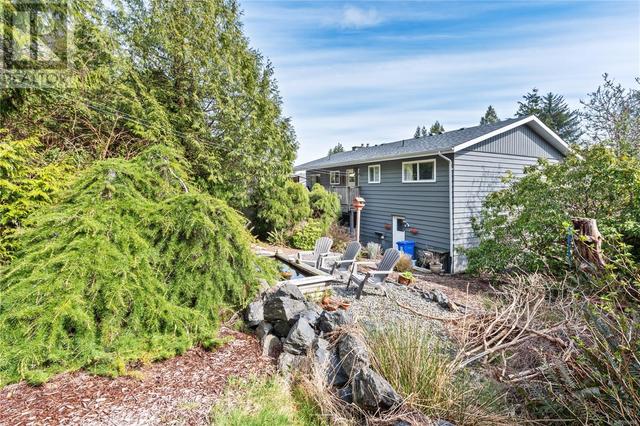 219 Marine Dr, House detached with 5 bedrooms, 3 bathrooms and 4 parking in Ucluelet BC | Image 38