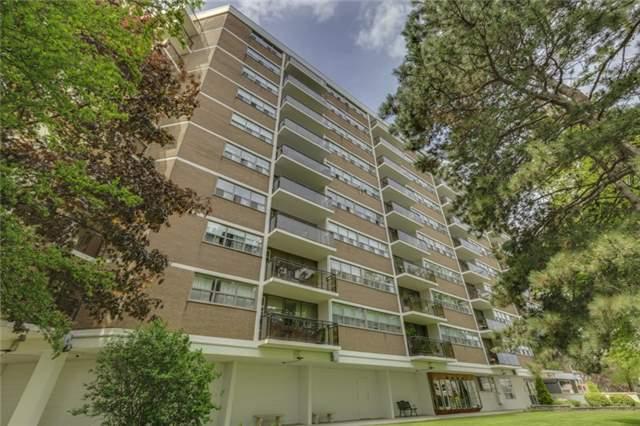 1001 - 212 Kerr St, Condo with 2 bedrooms, 1 bathrooms and 1 parking in Oakville ON | Image 2