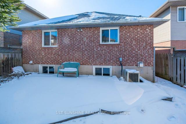 42 Adele Crt, House detached with 3 bedrooms, 2 bathrooms and 5.5 parking in Hamilton ON | Image 26