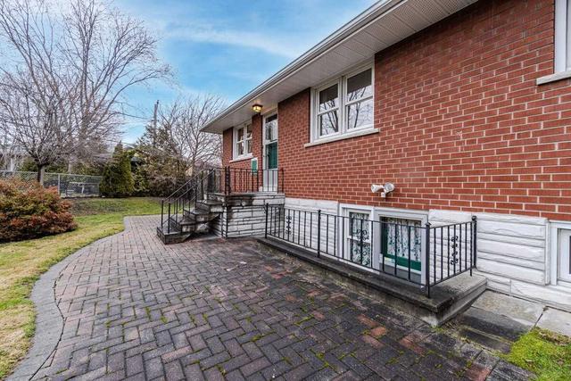 20 Brook Tree Cres, House detached with 3 bedrooms, 2 bathrooms and 3 parking in Toronto ON | Image 29
