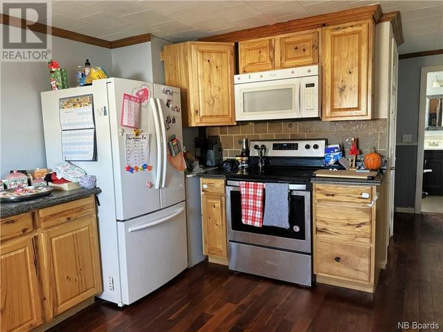 4682 Juniper Road, House detached with 3 bedrooms, 2 bathrooms and null parking in Florenceville Bristol NB | Image 6