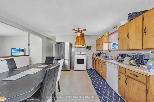 2326 Smithville Rd, House detached with 3 bedrooms, 1 bathrooms and 10 parking in West Lincoln ON | Image 2