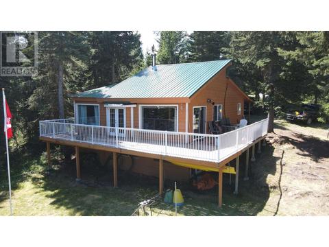 7450 Sheridan West Fs Road, House detached with 2 bedrooms, 1 bathrooms and null parking in Cariboo L BC | Card Image