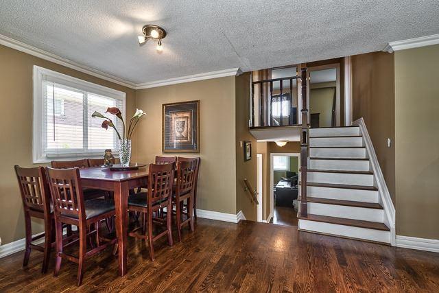 3419 Clanfield Cres, House detached with 4 bedrooms, 2 bathrooms and 2 parking in Mississauga ON | Image 6