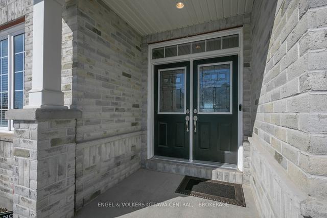 828 Kilbirnie Dr, House detached with 4 bedrooms, 4 bathrooms and 4 parking in Ottawa ON | Image 30
