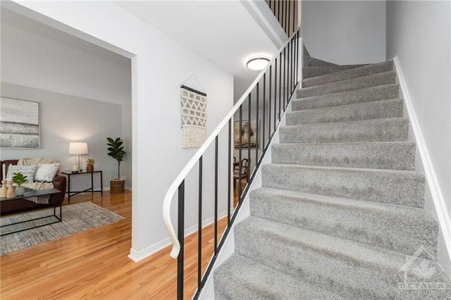 81 - 2111 Montreal Road, Townhouse with 3 bedrooms, 2 bathrooms and 1 parking in Ottawa ON | Image 3