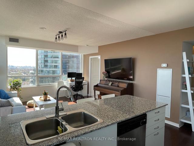 2402 - 2230 Lake Shore Blvd W, Condo with 2 bedrooms, 1 bathrooms and 1 parking in Toronto ON | Image 33