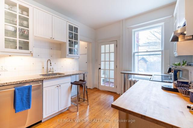 222 Wright Ave, House detached with 5 bedrooms, 2 bathrooms and 1 parking in Toronto ON | Image 12