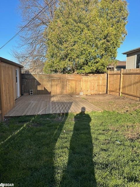 Fenced in Side Yard | Image 8