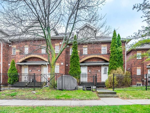 12 - 2 Hedge End Rd, Townhouse with 3 bedrooms, 3 bathrooms and 2 parking in Toronto ON | Image 27