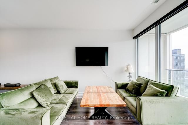 2410 - 20 Edward St, Condo with 3 bedrooms, 2 bathrooms and 1 parking in Toronto ON | Image 21