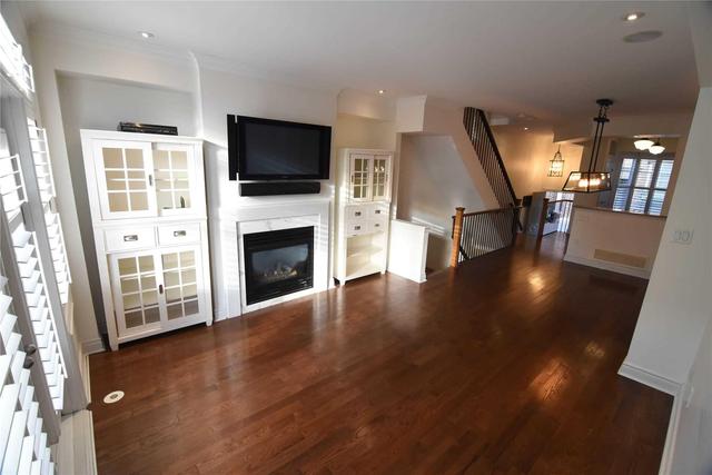 Th#9 - 255 Van Dusen Blvd, House attached with 3 bedrooms, 3 bathrooms and 2 parking in Toronto ON | Image 5