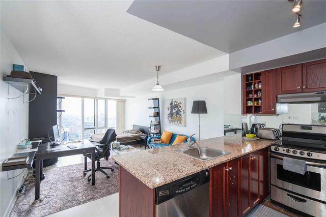 4002 - 210 Victoria St, Condo with 0 bedrooms, 1 bathrooms and 0 parking in Toronto ON | Image 3