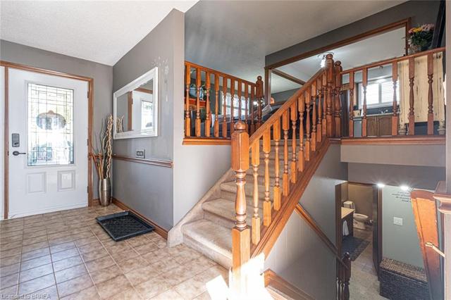 121 Tollgate Road, House detached with 4 bedrooms, 2 bathrooms and 8 parking in Brantford ON | Image 7