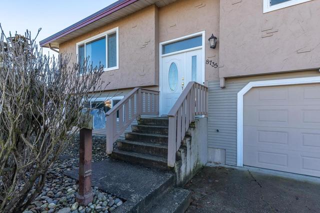 8735 Cornwall Crescent, House detached with 3 bedrooms, 2 bathrooms and null parking in Chilliwack BC | Image 3