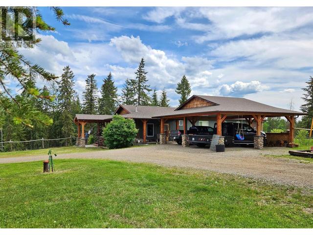 3489 Durrell Road, House detached with 5 bedrooms, 3 bathrooms and null parking in Cariboo A BC | Image 1