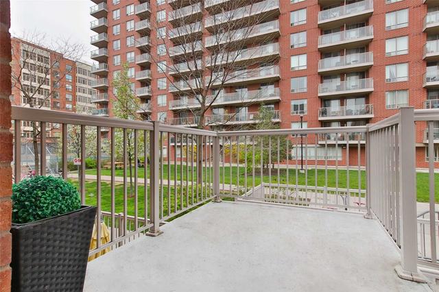 220 - 11 Ruttan St, Townhouse with 2 bedrooms, 2 bathrooms and 1 parking in Toronto ON | Image 27