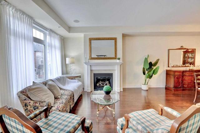 1994 Oana Dr, Townhouse with 2 bedrooms, 3 bathrooms and 2 parking in Mississauga ON | Image 34