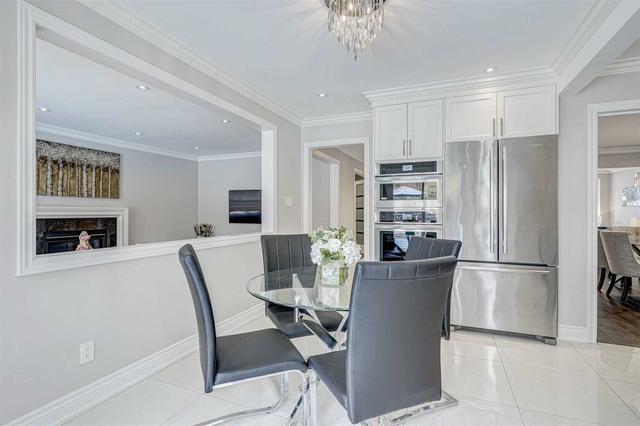 131 O'connor Cres, House detached with 4 bedrooms, 4 bathrooms and 6 parking in Richmond Hill ON | Image 6