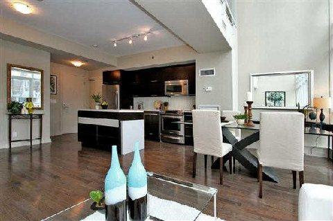 lph10 - 21 Nelson St, Condo with 1 bedrooms, 2 bathrooms and 1 parking in Toronto ON | Image 3