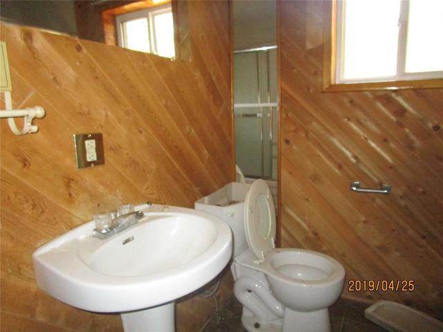 15 Edna St, House detached with 2 bedrooms, 1 bathrooms and 8 parking in French River ON | Image 3