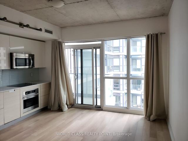 1202 - 210 Simcoe St, Condo with 1 bedrooms, 1 bathrooms and 0 parking in Toronto ON | Image 4