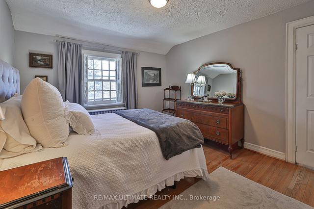 190 Sutherland Dr, House semidetached with 2 bedrooms, 2 bathrooms and 0 parking in Toronto ON | Image 8