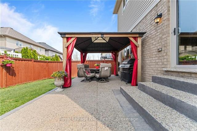 184 Echovalley Dr, House detached with 3 bedrooms, 4 bathrooms and 6 parking in Hamilton ON | Image 24