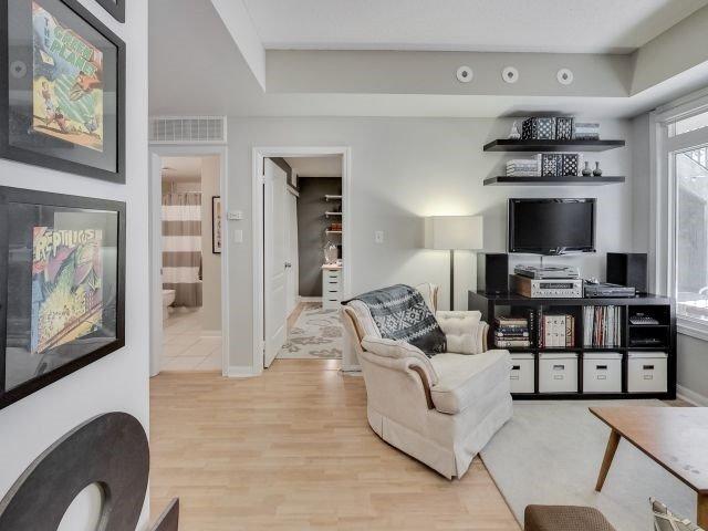 th30 - 78 Carr St, Townhouse with 2 bedrooms, 2 bathrooms and 1 parking in Toronto ON | Image 6