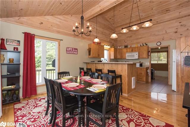 106 Johnston Rd, House detached with 5 bedrooms, 6 bathrooms and 6 parking in Magnetawan ON | Image 5
