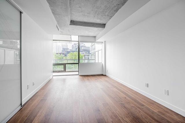 727 - 55 Stewart St, Condo with 2 bedrooms, 2 bathrooms and 1 parking in Toronto ON | Image 5