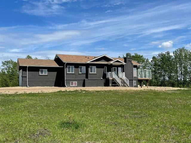 25331 Township Road 384 Township, House detached with 4 bedrooms, 3 bathrooms and null parking in Lacombe County AB | Card Image