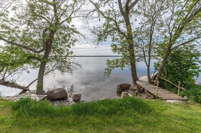 444 Cressy Bayside Road Rd, House detached with 2 bedrooms, 1 bathrooms and 10 parking in Prince Edward County ON | Image 15