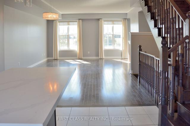 10383 Woodbine Ave, House attached with 3 bedrooms, 4 bathrooms and 3 parking in Markham ON | Image 5