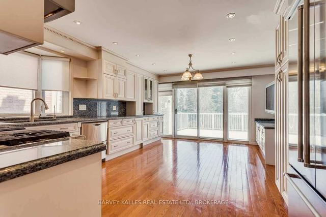 76 Blue Forest Dr, House detached with 4 bedrooms, 4 bathrooms and 6 parking in Toronto ON | Image 2