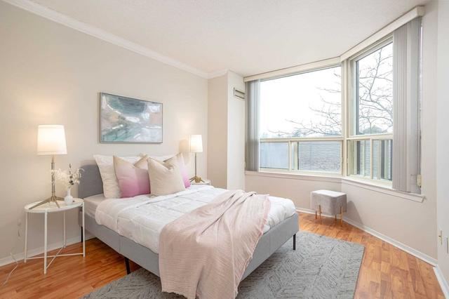 211 - 268 Ridley Blvd, Condo with 2 bedrooms, 2 bathrooms and 1 parking in Toronto ON | Image 4
