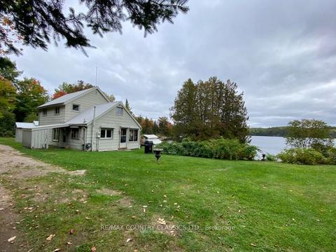 2021 North Baptiste Lake Rd, House detached with 1 bedrooms, 2 bathrooms and 8 parking in Hastings Highlands ON | Card Image