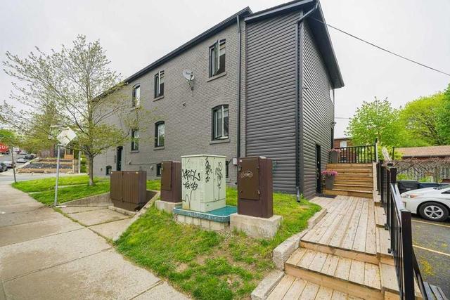 1659 Gerrard St E, House detached with 5 bedrooms, 8 bathrooms and 4 parking in Toronto ON | Image 16